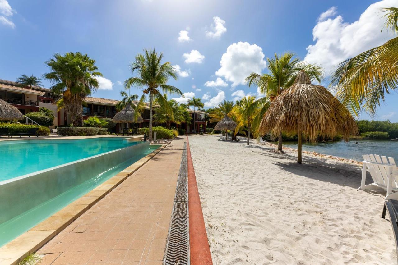 Spanish Water Apartments Willemstad Bagian luar foto